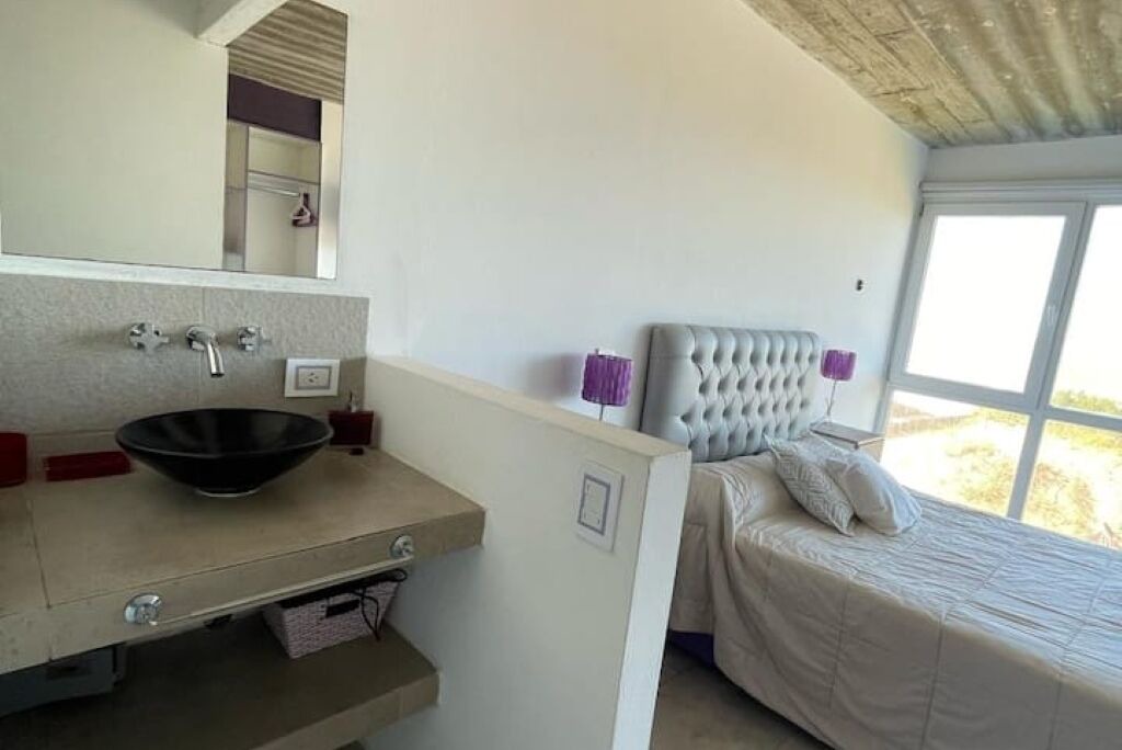 Photo of Bedroom in Miramar