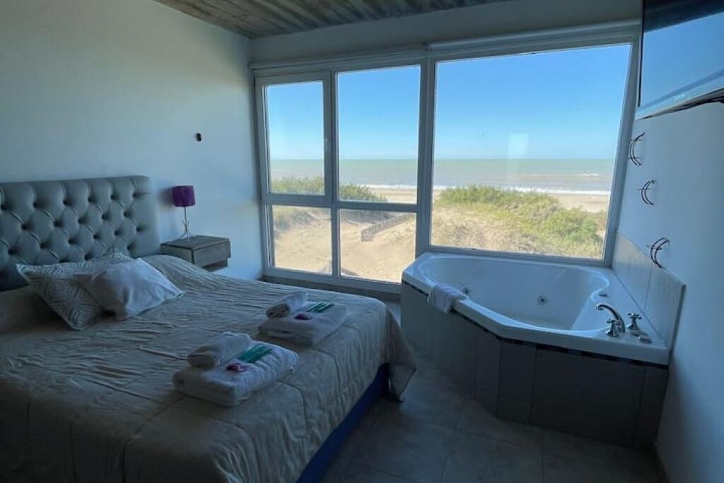 Photo of Bedroom in Miramar
