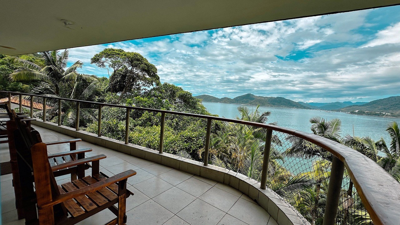 Photo of Patio Balcony in Praia da Enseada