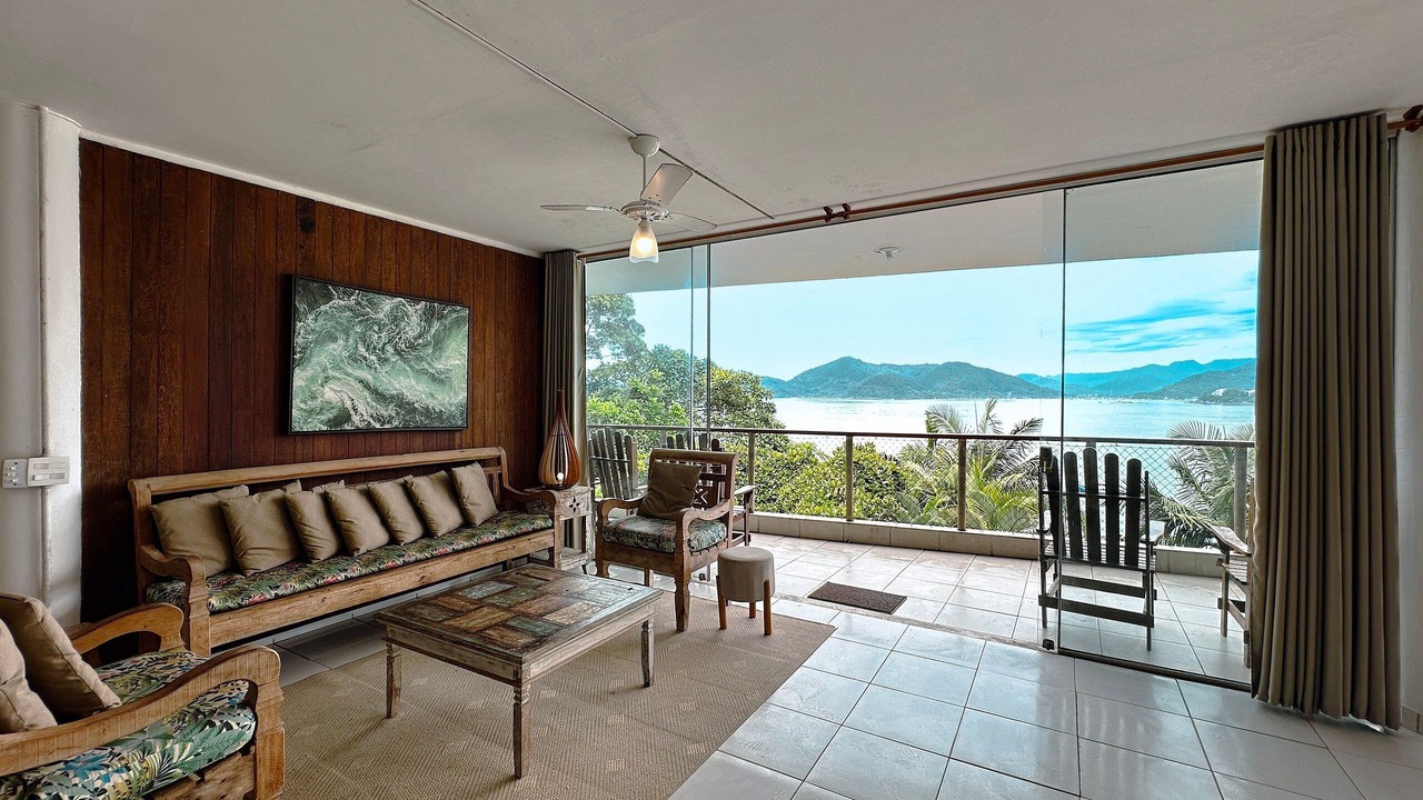 Photo of Livingroom in Praia da Enseada