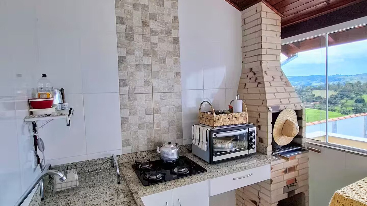 Photo of Kitchen in Espirito Santo Do Pinhal