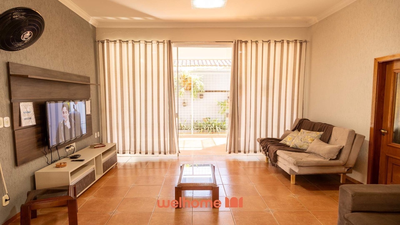 Photo of Livingroom in Penapolis