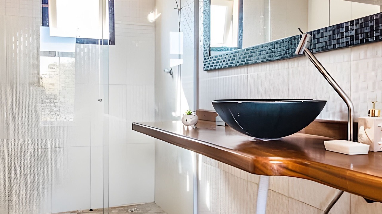 Photo of Bathroom in Portinho