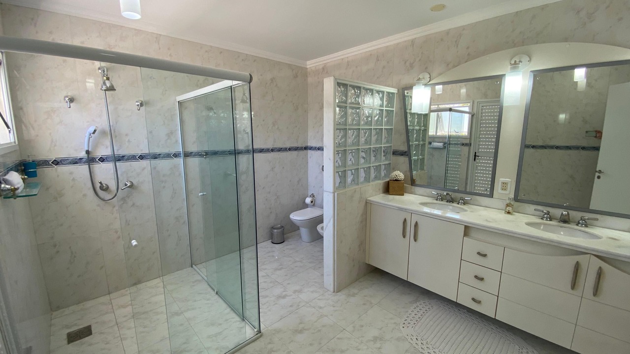 Photo of Bathroom in Jurere Internacional