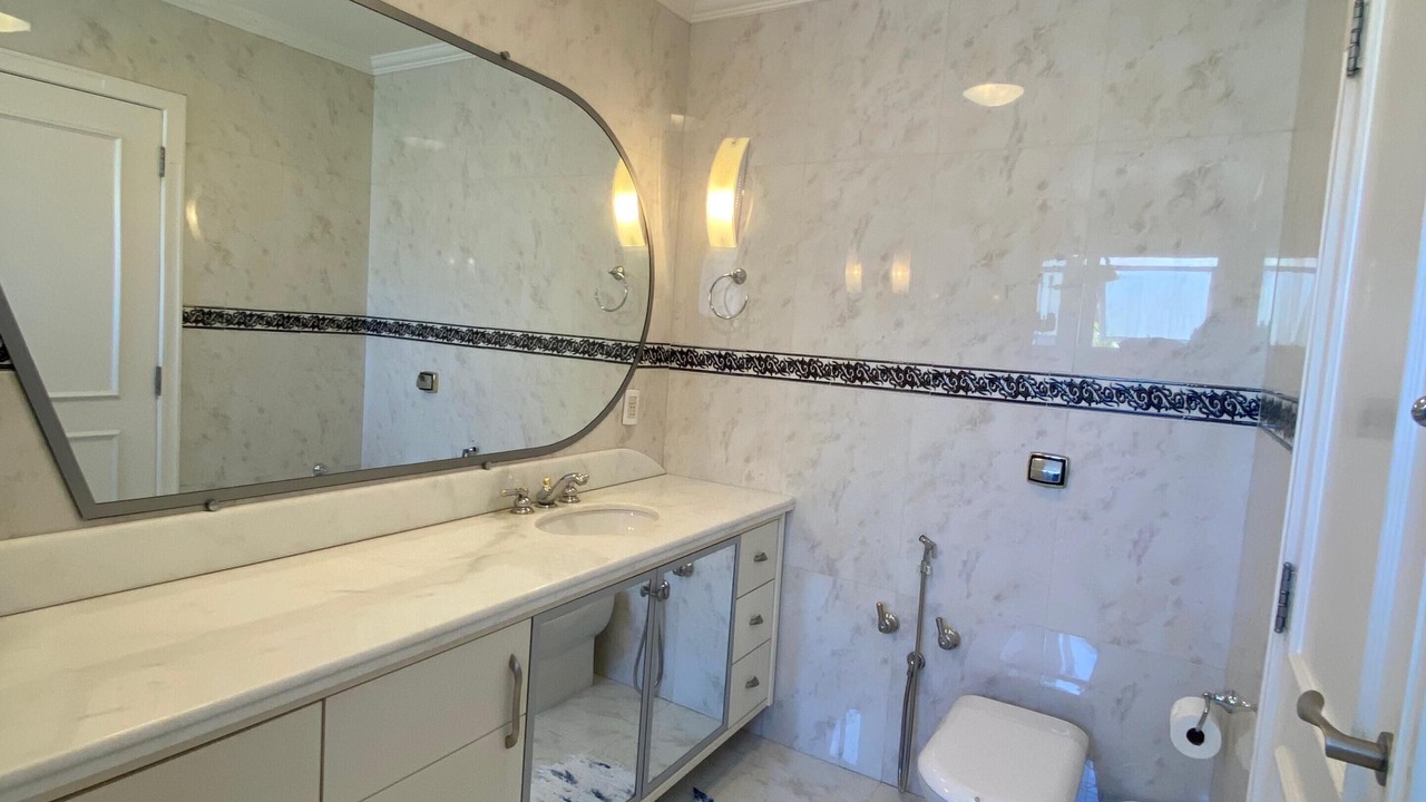 Photo of Bathroom in Jurere Internacional