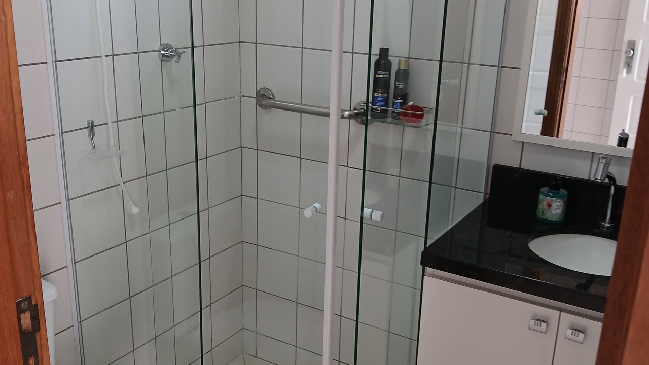 Photo of Bathroom in Praia da Armacao do Itapocoroi