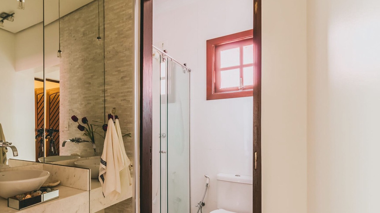 Photo of Bathroom in Boicucanga Beach