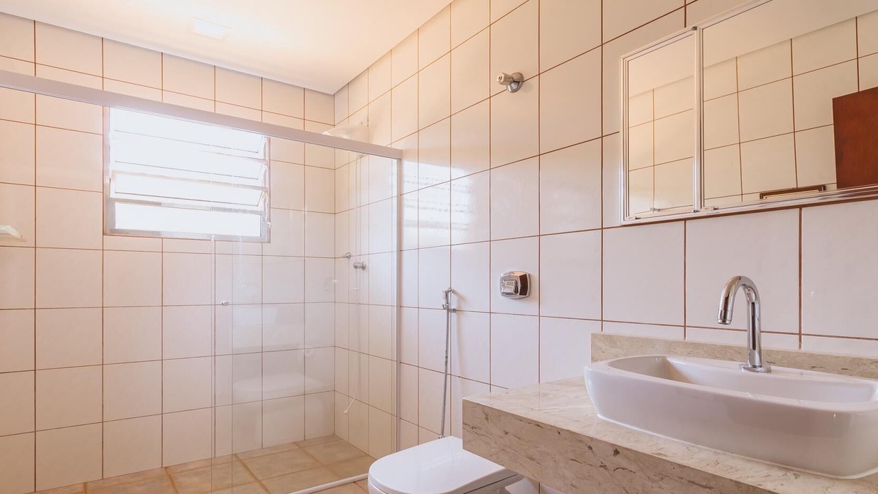 Photo of Bathroom in Portao