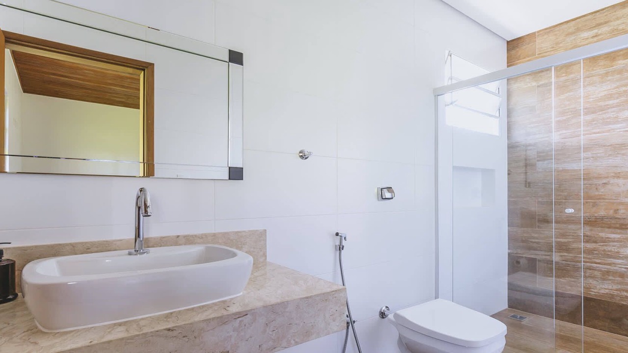 Photo of Bathroom in Portao