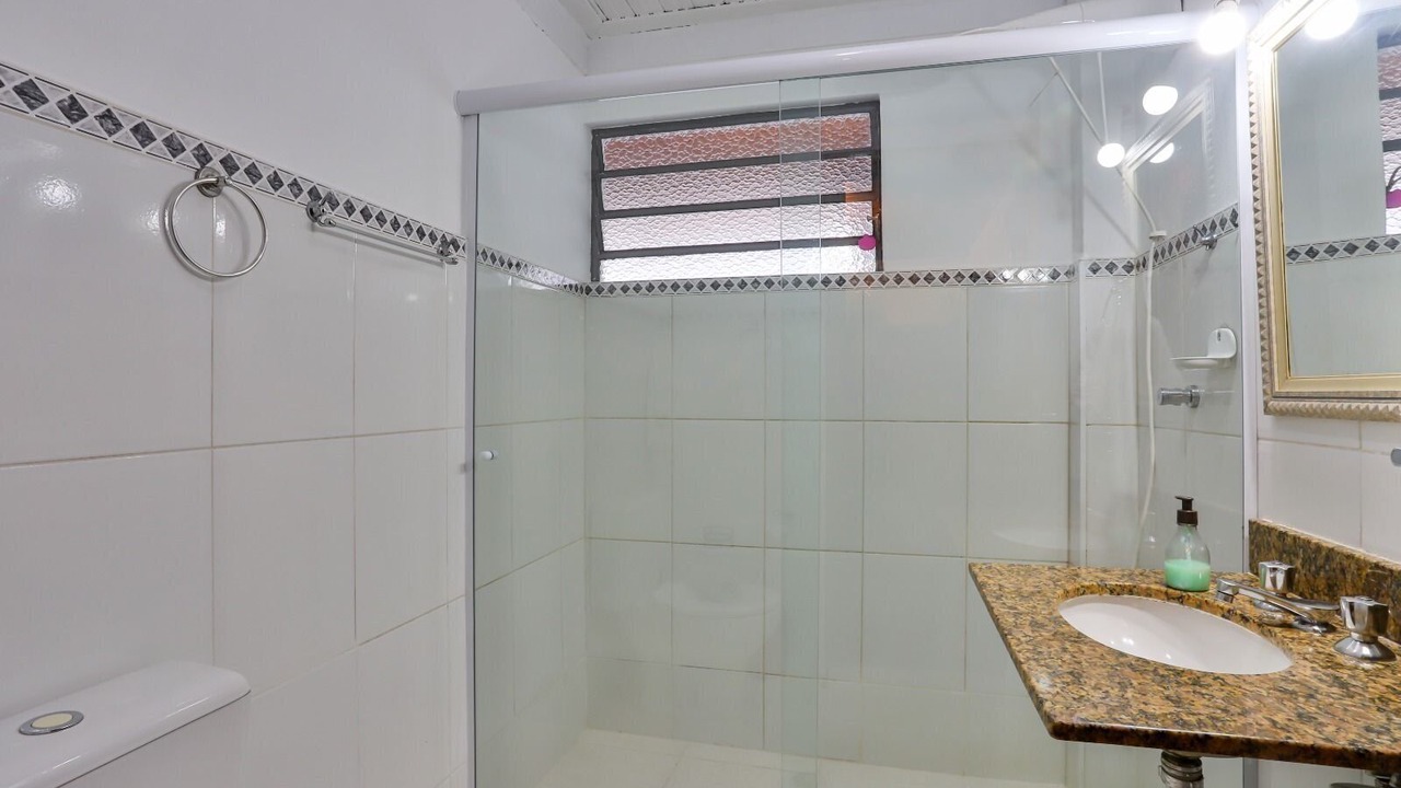 Photo of Bathroom in Capivari