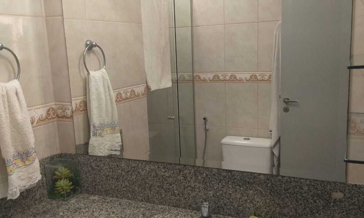 Photo of Bathroom in Praia das Gaivotas