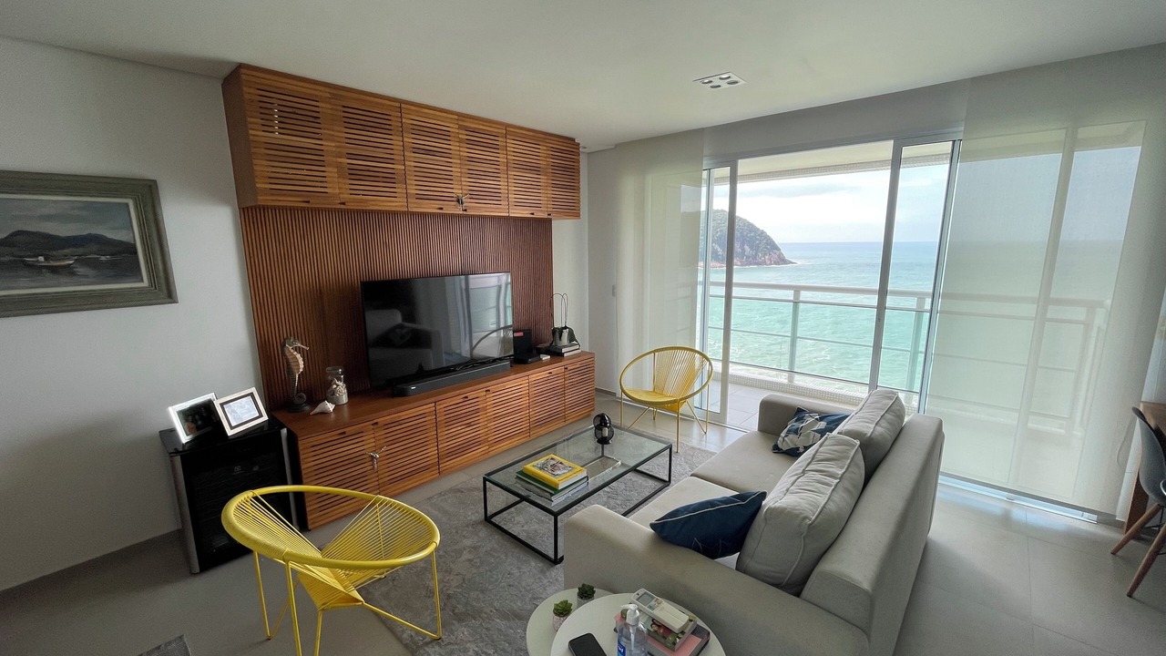 Photo of Livingroom in Peninsula
