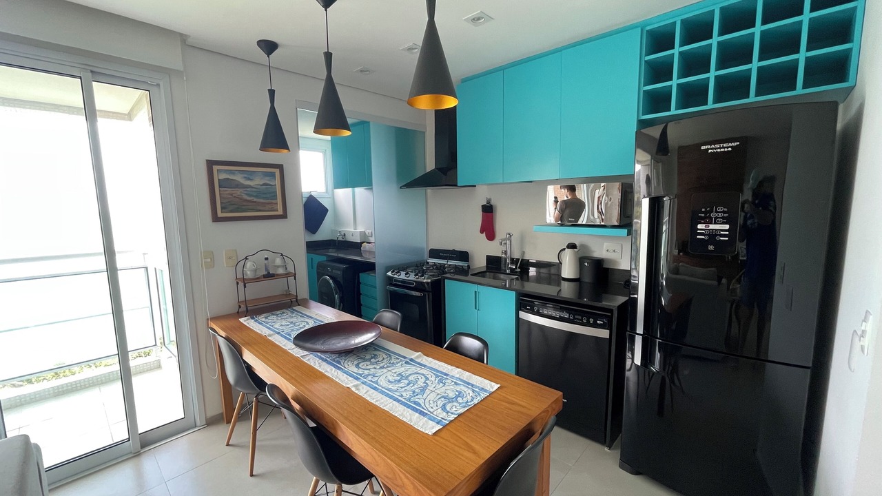 Photo of Kitchen in Peninsula