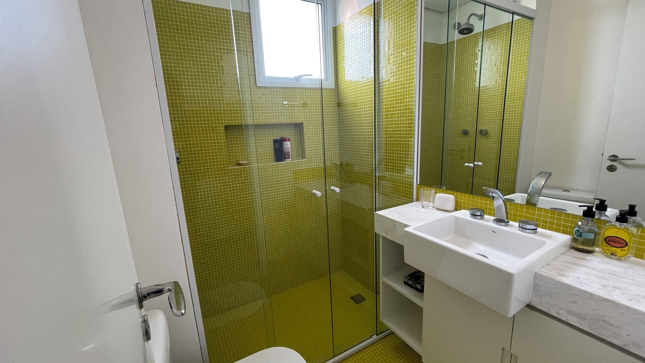 Photo of Bathroom in Peninsula