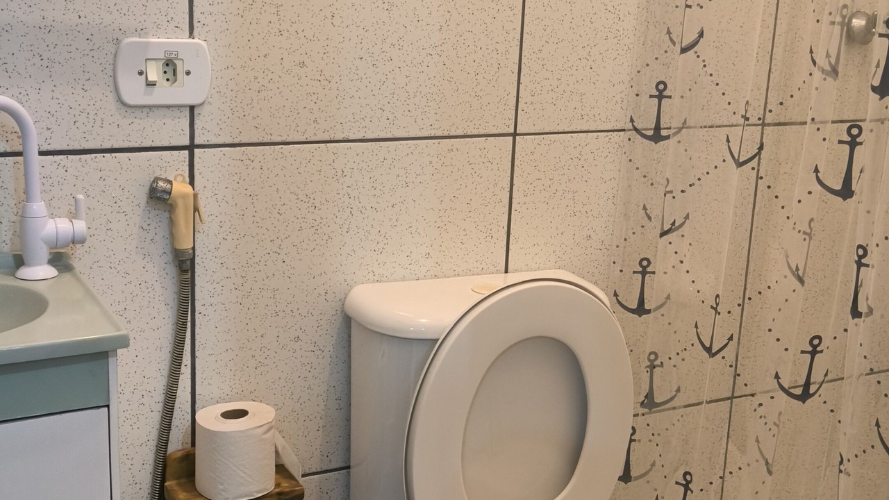 Photo of Bathroom in Praia da Enseada