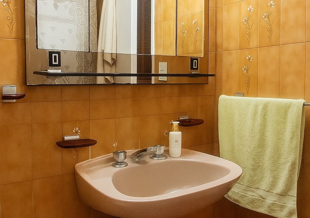 Photo of Bathroom in Martinez