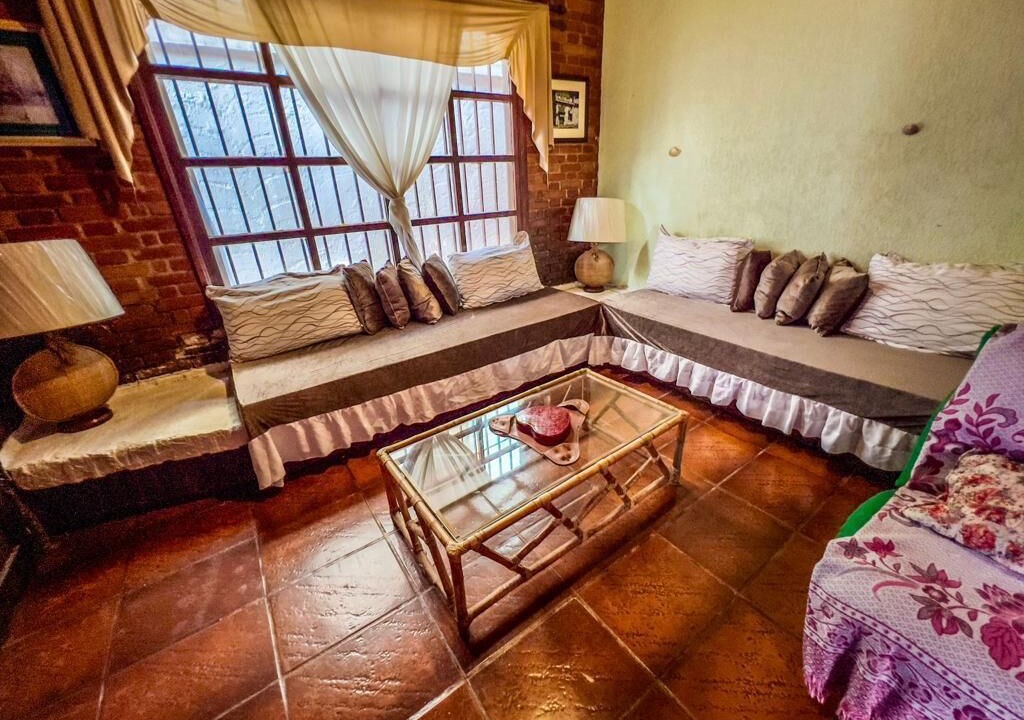Photo of Livingroom in Peninsula