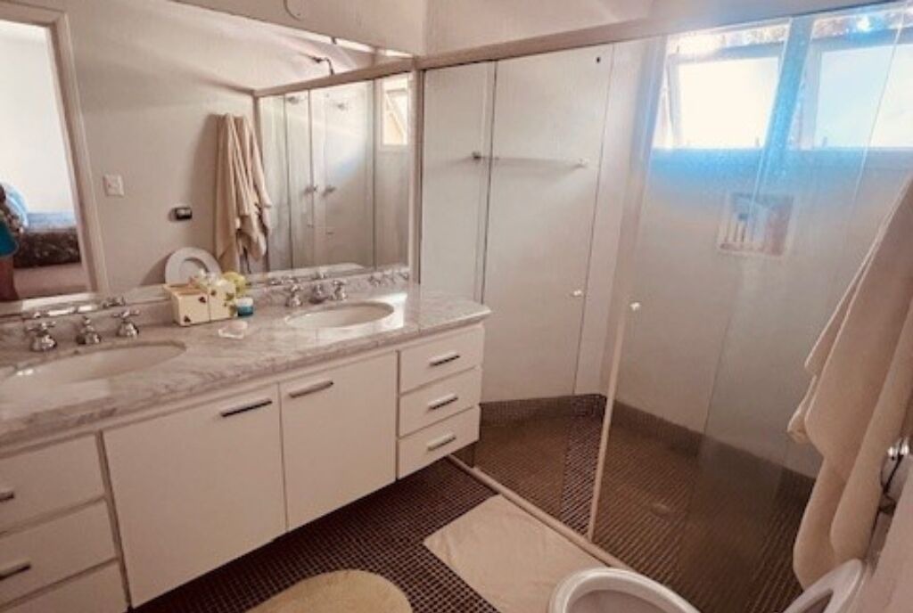 Photo of Bathroom in Piracaia