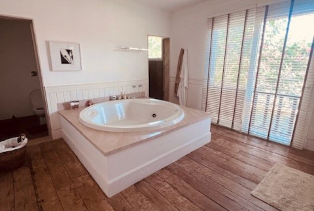 Photo of Bathroom in Piracaia