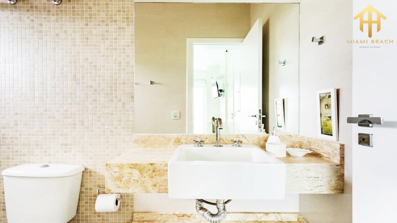 Photo of Bathroom in Morada da Praia