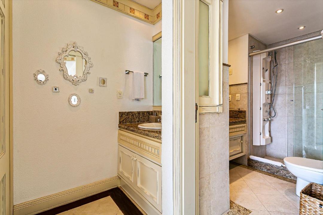 Photo of Bathroom in Jurere