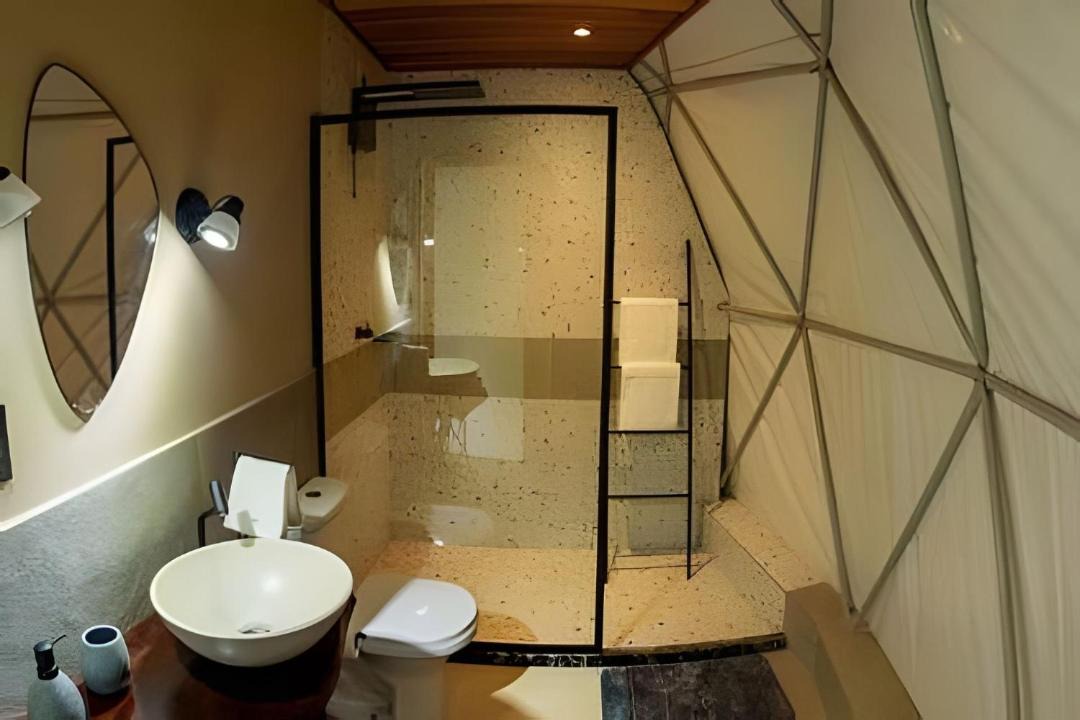 Photo of Bathroom in Dores do Rio Preto