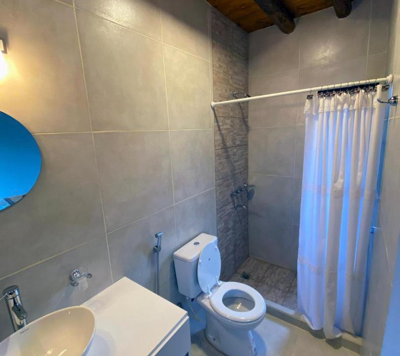 Photo of Bathroom in Reyes