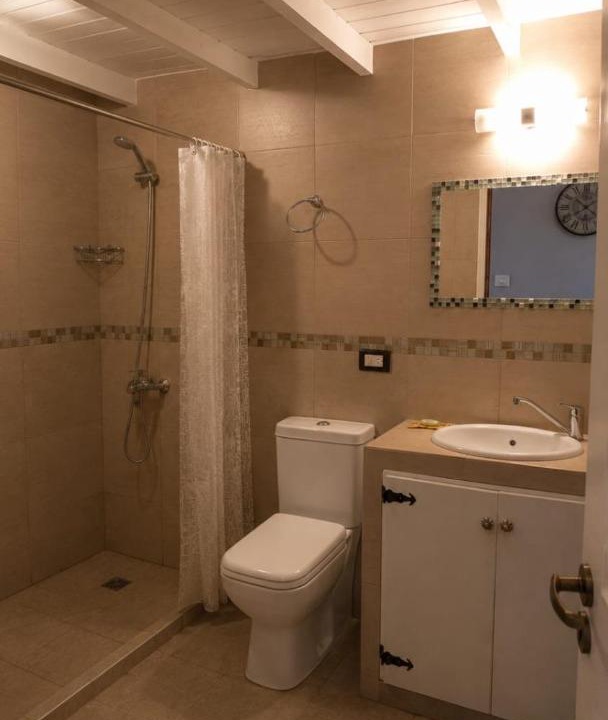 Photo of Bathroom in Adrogue