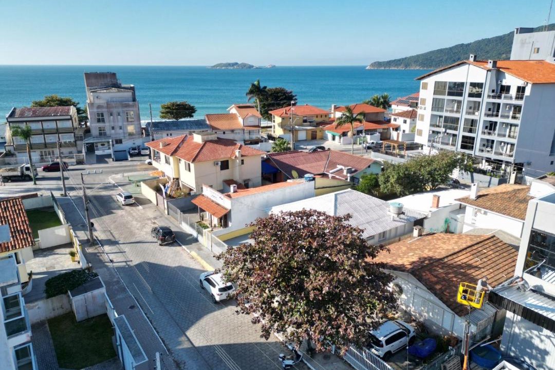Photo of Buildings in Ingleses Sul