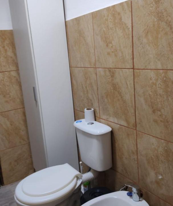 Photo of Bathroom in Dr. Enrique Zarate