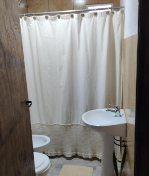 Photo of Bathroom in Dr. Enrique Zarate