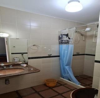 Photo of Bathroom in Lambari