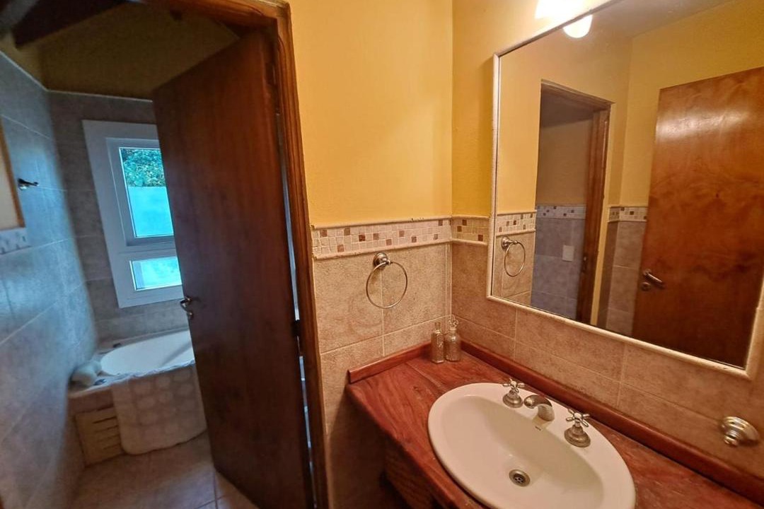 Photo of Bathroom in Carilo