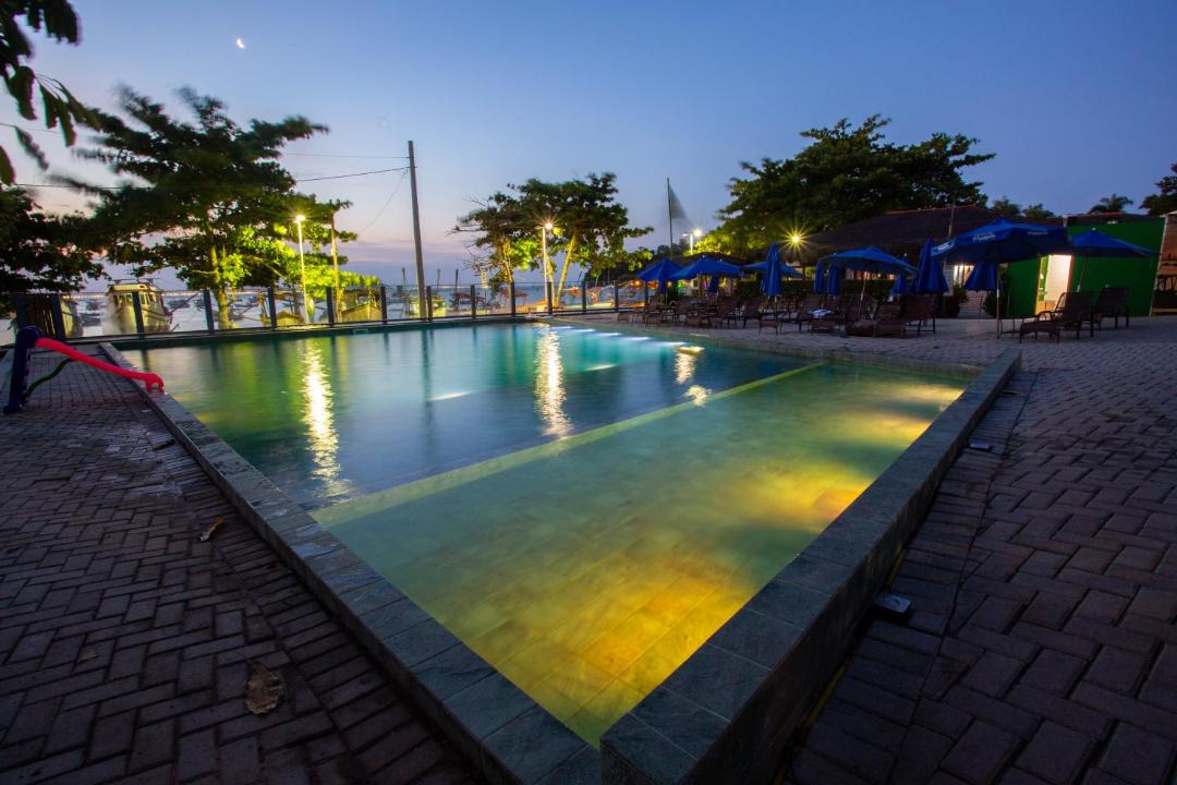 Photo of Others in Praia da Armacao do Itapocoroi
