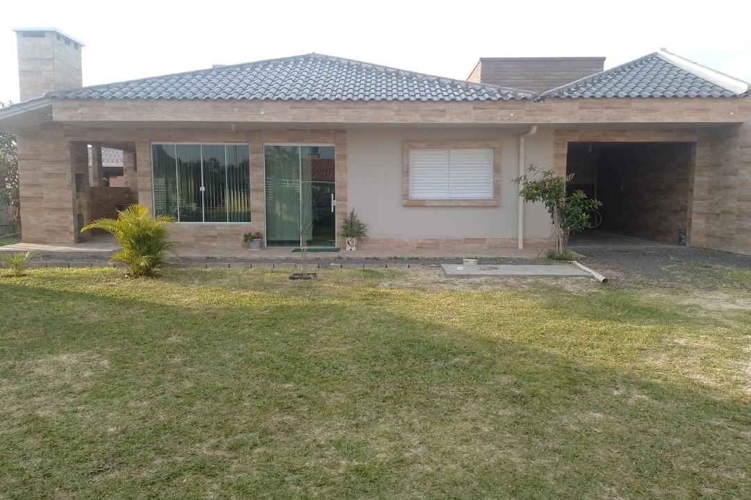 Photo of Buildings in Balneario Gaivota