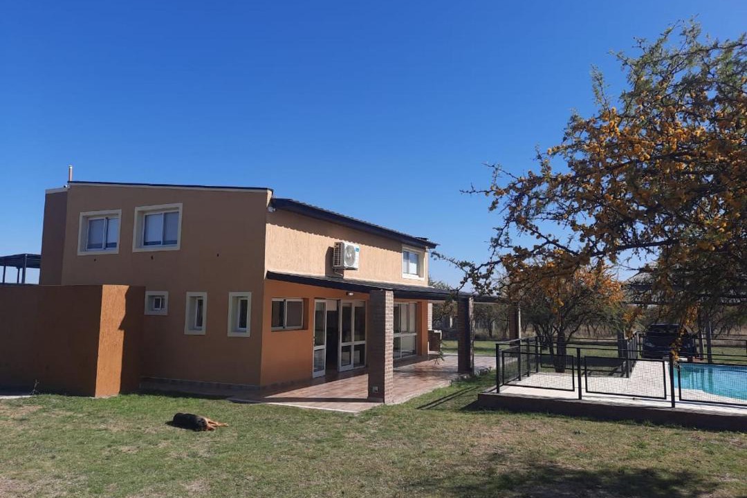 Photo of Buildings in Chacabuco Department