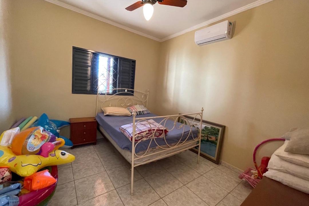Photo of Bedroom in Sales