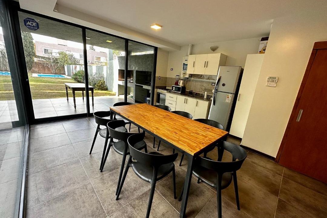 Photo of Livingroom in Arguello