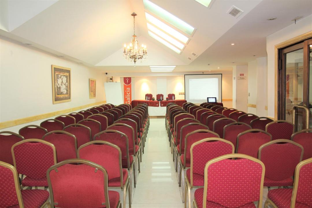 Photo of Others in La Perla
