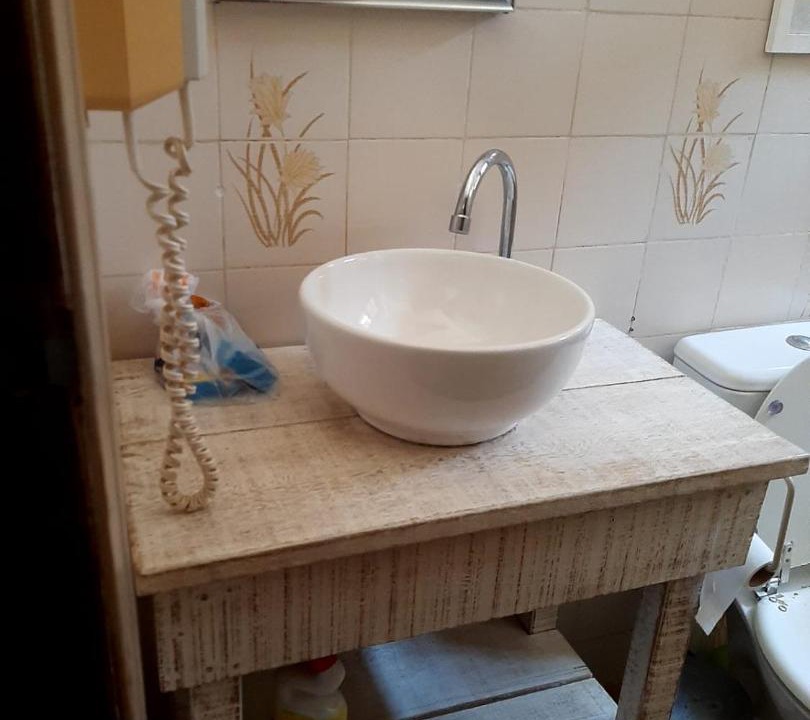 Photo of Bathroom in Aluminio
