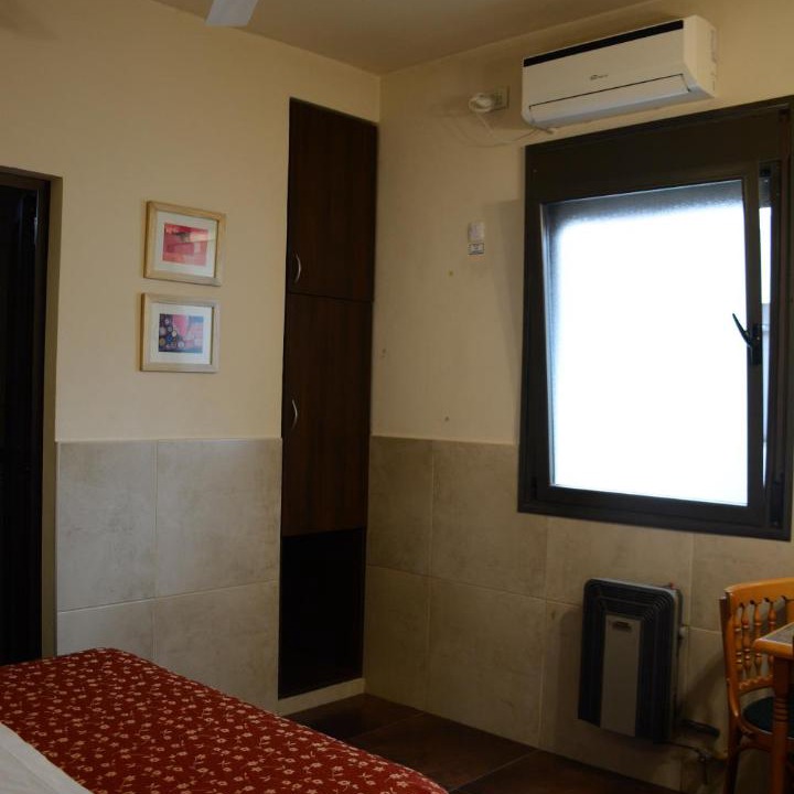 Photo of Bedroom in Flores
