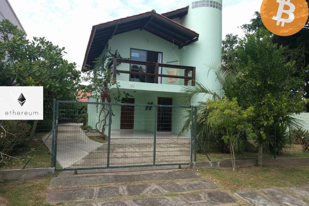 Photo of Buildings in Daniela