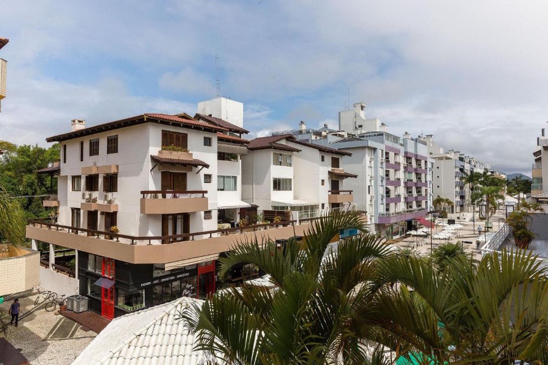 Photo of Buildings in Jurere Internacional