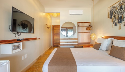 Sea Front Superior Suite