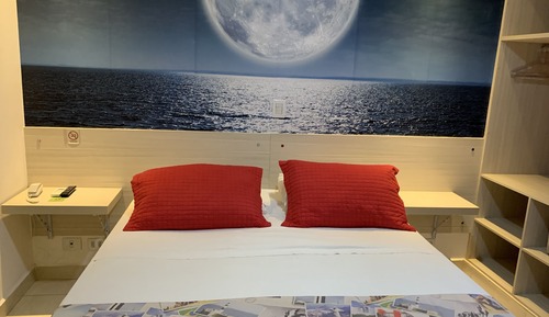 Small Double Room No View (with narrow bathroom)