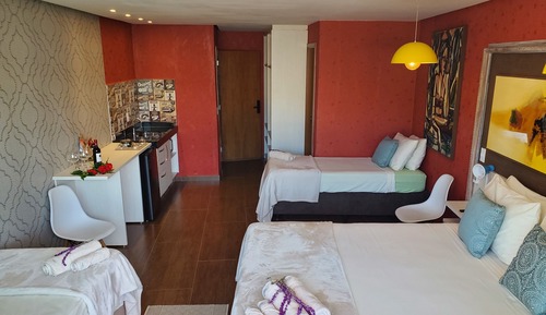 Deluxe Quadruple Room