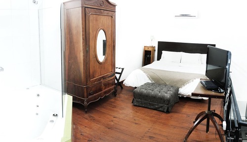 Suite, Balcony, City View