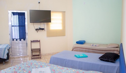 Family Room (8)