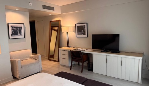 Junior Studio Suite