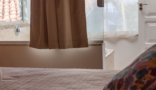 Room, Partial Sea View